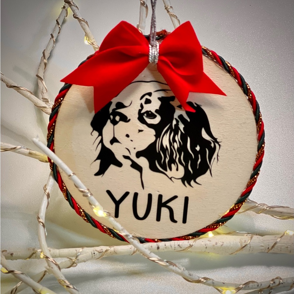 Personalized wooden ornament